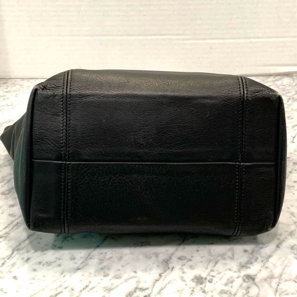 SOLD Vintage COACH Soho Waverly Small Zippered Tote - Picture 3 of 9